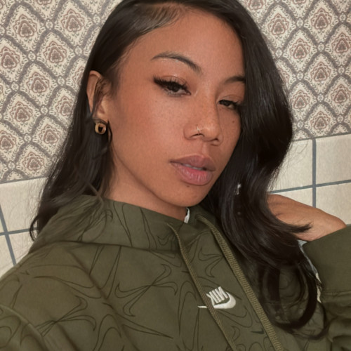 Tia  Y.