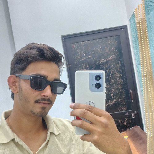 mahin k. profile photo