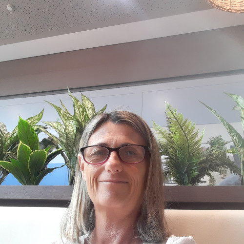 Esther T. profile photo