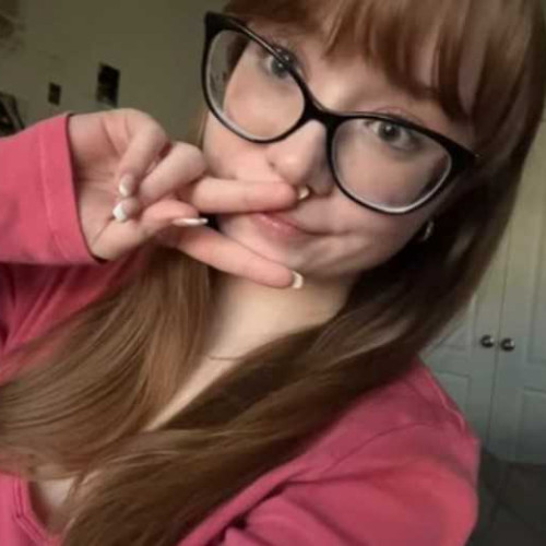 Lola b. profile photo