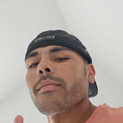 zach l.