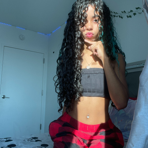 yolainy M. profile photo