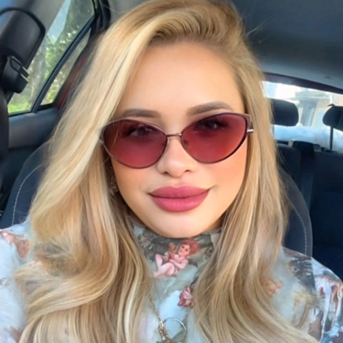 Larissa f. profile photo