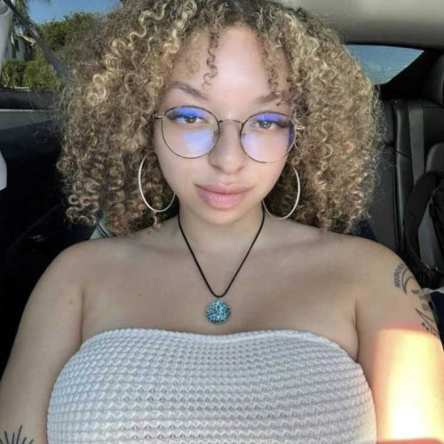 Emily M. profile photo