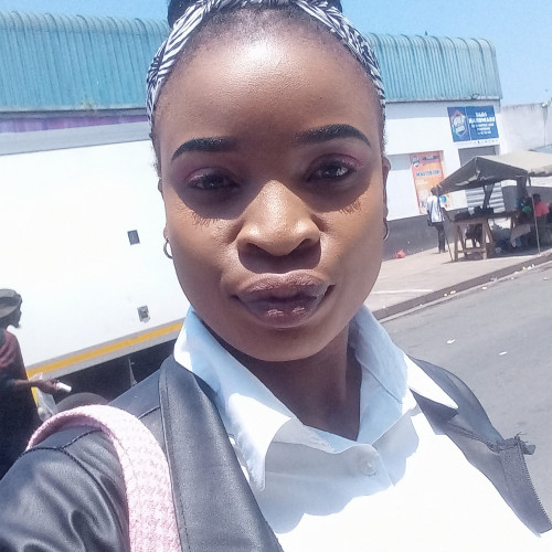 Celiwe R. profile photo
