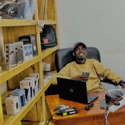 luqman b. profile photo