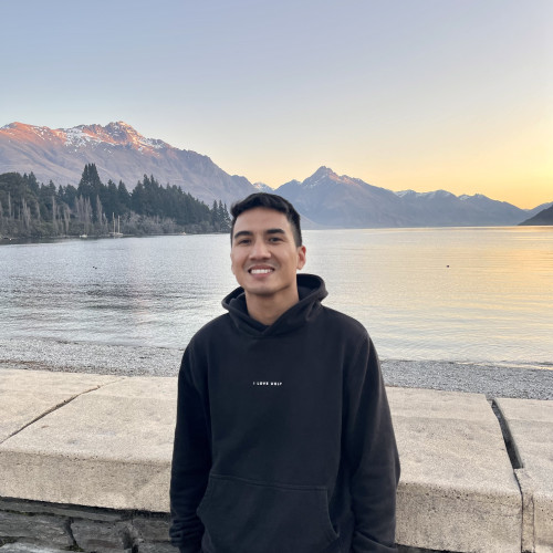 Tuvachit W. profile photo