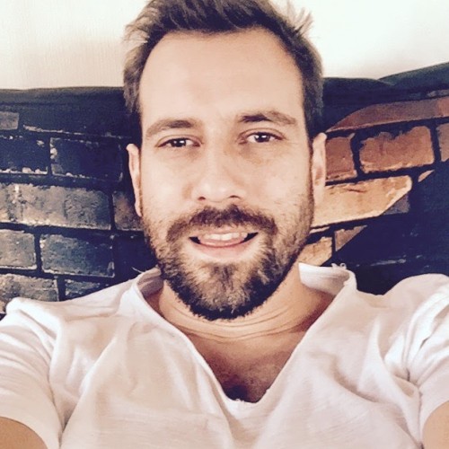Rodrigo  B.