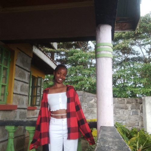 NINAH M. profile photo