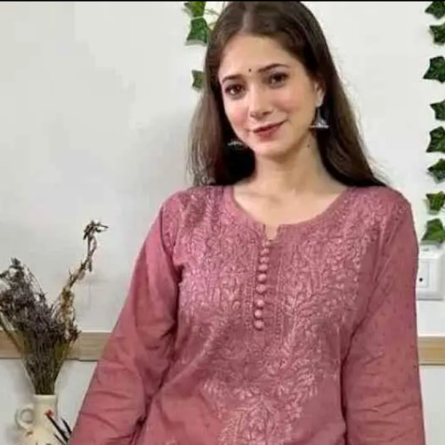 Diya R.