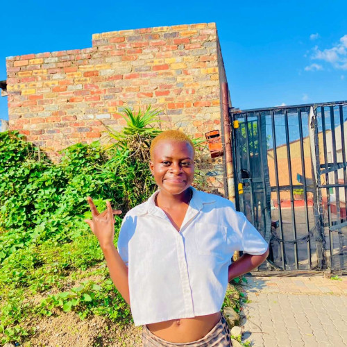 phumla f. profile photo