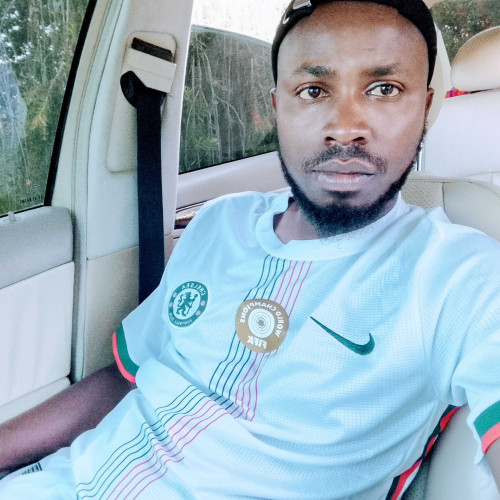 Hillary b. profile photo