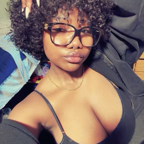 Queen  F. profile photo