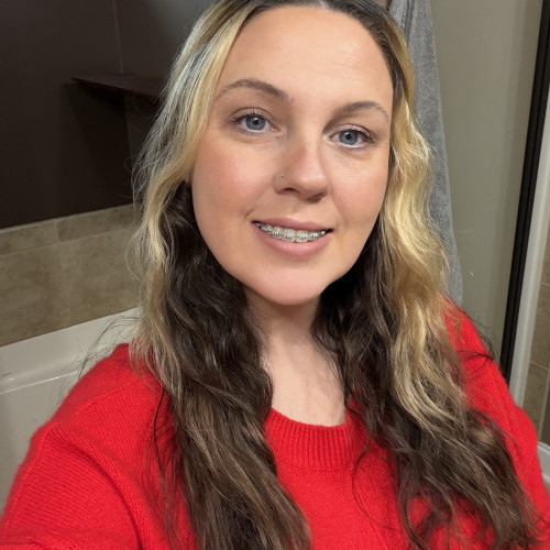 Ashley J. profile photo