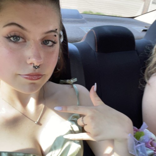 Sara l. profile photo