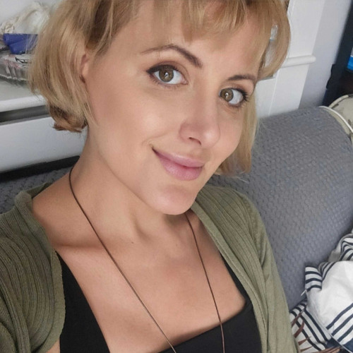 Bee M. profile photo