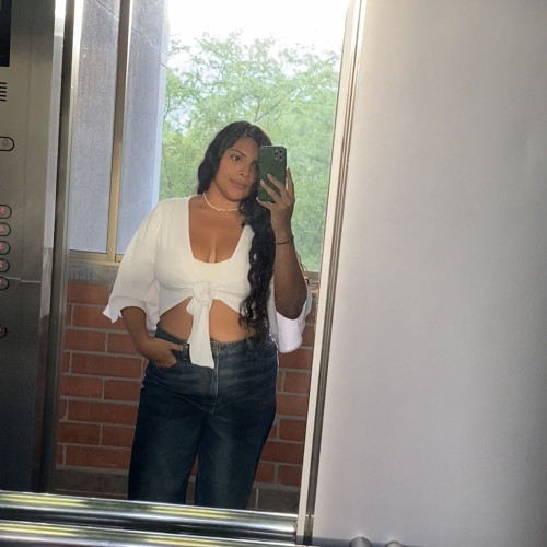 Andrea V. profile photo