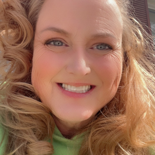 Jenevieve B. profile photo