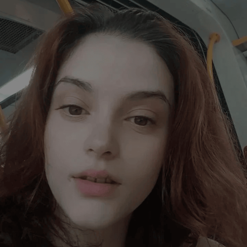 Isabela M.