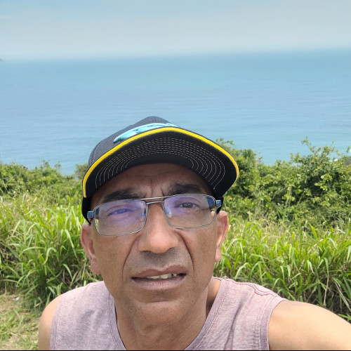 Carlos Roberto  V.