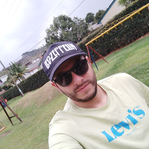 Carlos Q. profile photo