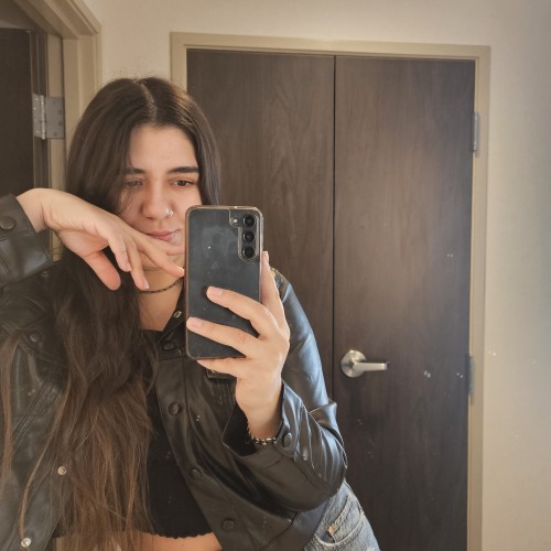 Angie  L. profile photo