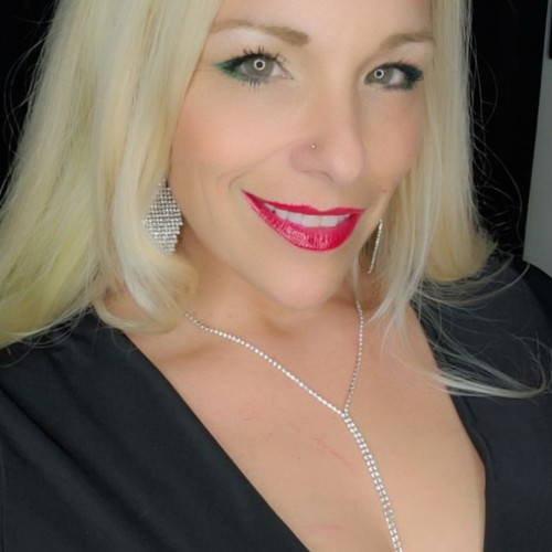 Martine P. profile photo