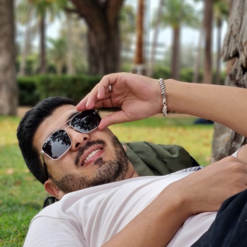 Hisham h.