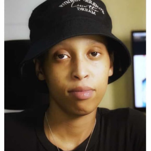 Girly  T. profile photo