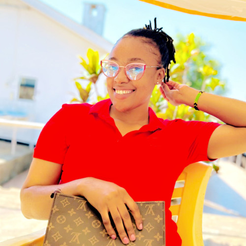 VICTORIA M. profile photo