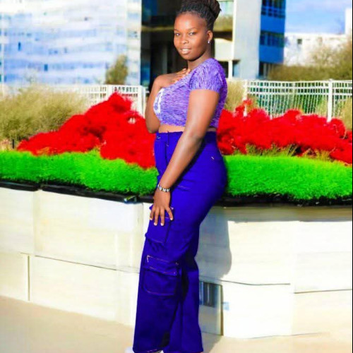 Reginah w. profile photo