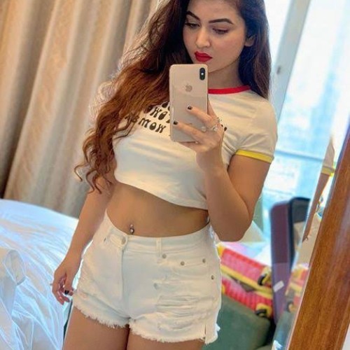 Roomi  C. profile photo