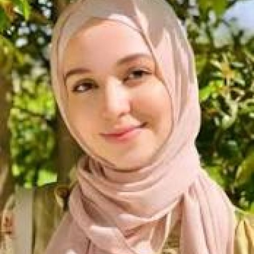 Hasna F.