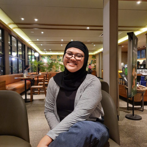 Ayu A.