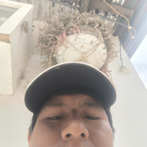 Uis L. profile photo