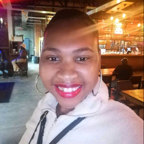 LucyAnn V. profile photo