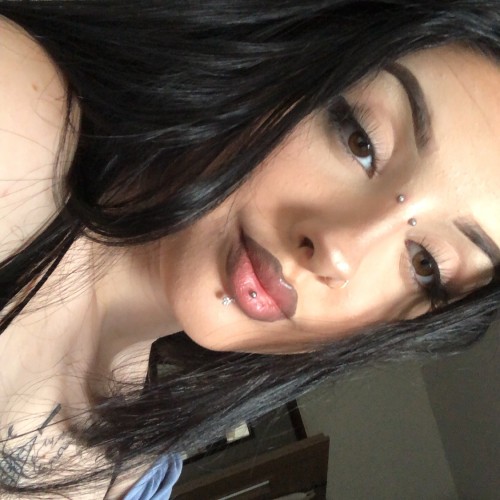 Laura N.