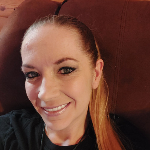 Corinne M. profile photo