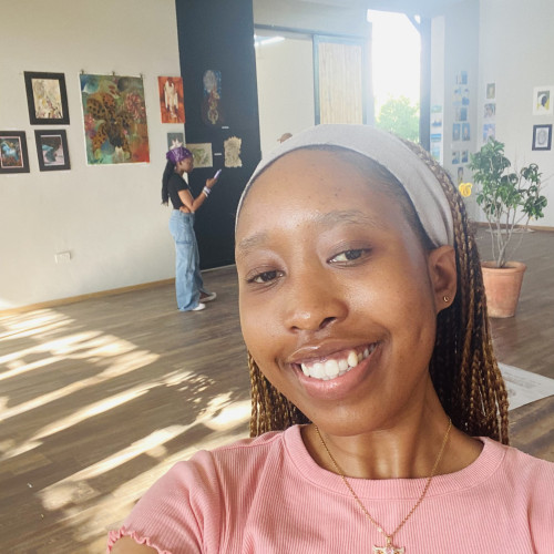 LONA B. profile photo