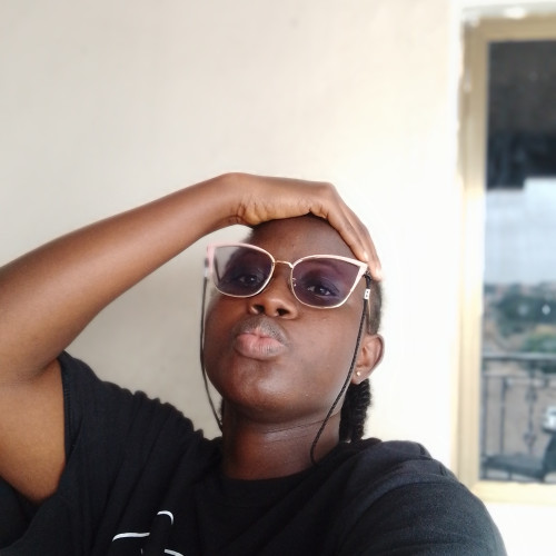 Ewurama  R. profile photo