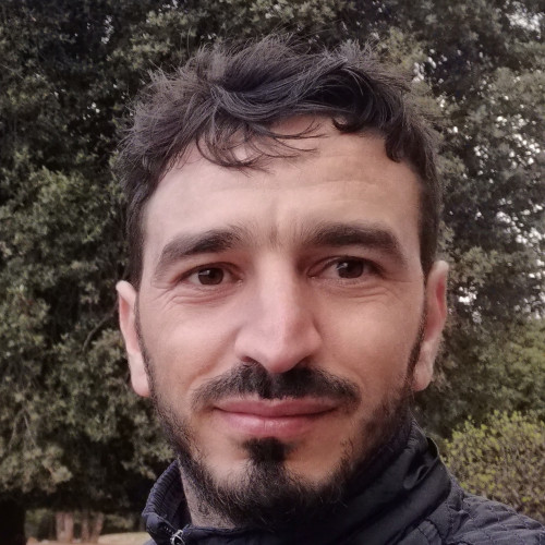 Younes Y. profile photo