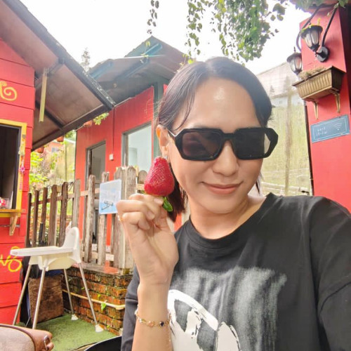 Becca Z. profile photo