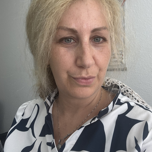 Nina M. profile photo