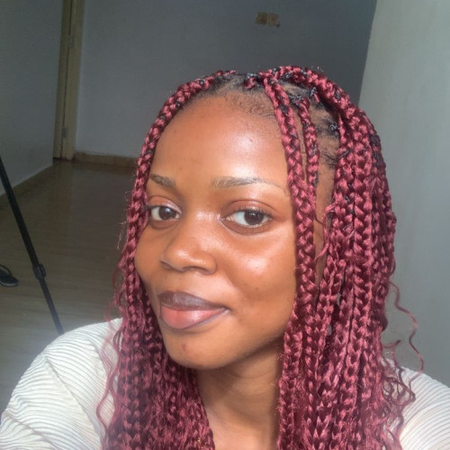 Essy  L. profile photo