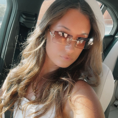 Laura M. profile photo