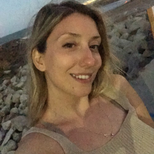 Mia  F. profile photo