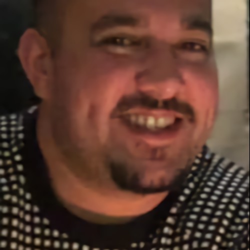 Elvis C.
