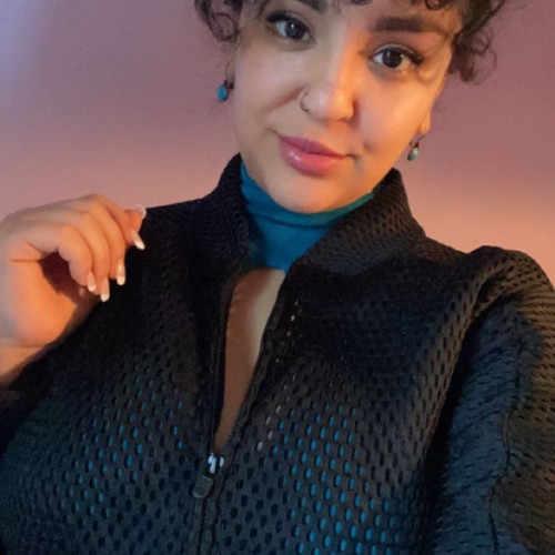 Gabriela R.