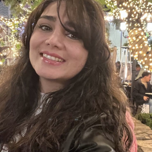 Sara F.