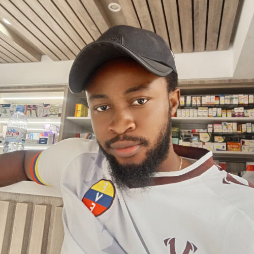 kizzy l. profile photo